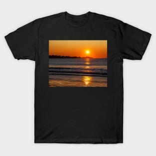 Sunrise over Long Sands Beach and the Nubble Lighthouse York Maine T-Shirt